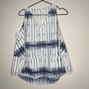 O'2nd tie dye V neck shirt blue and white